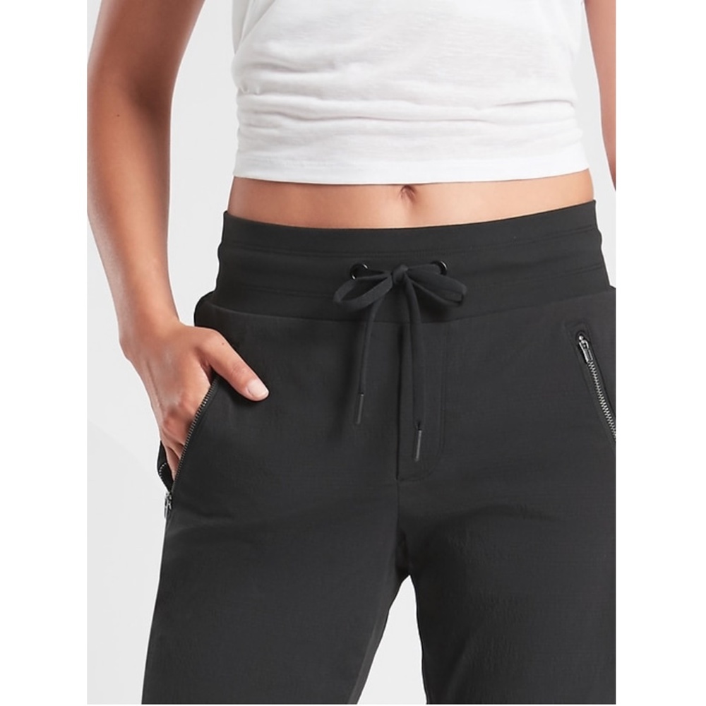 NWOT Athleta Trekkie North Jogger Solid Black - Picture 3 of 4